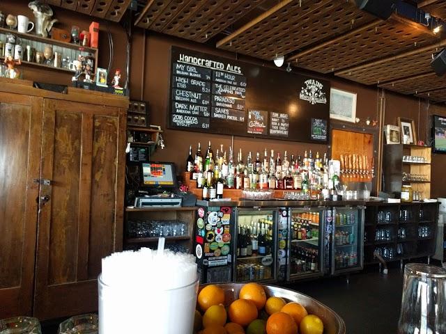 Twain's Brewpub & Billiards