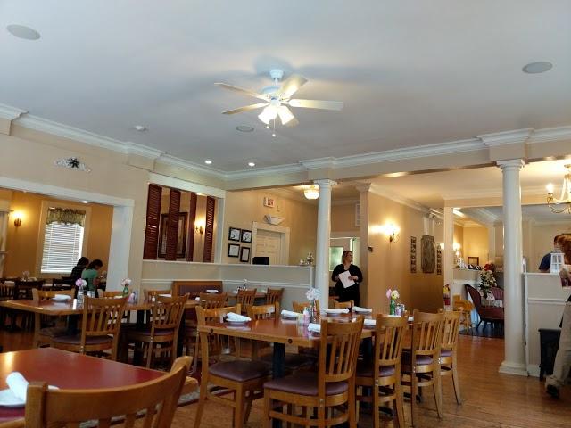 Southern Charm Restaurant