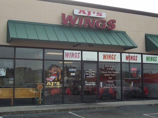 AJ's Hot Wings And More
