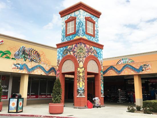 Plaza Fiesta