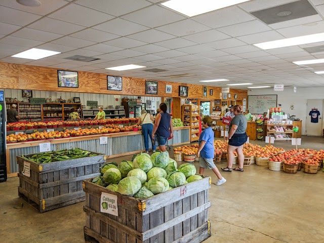 R & A Orchards